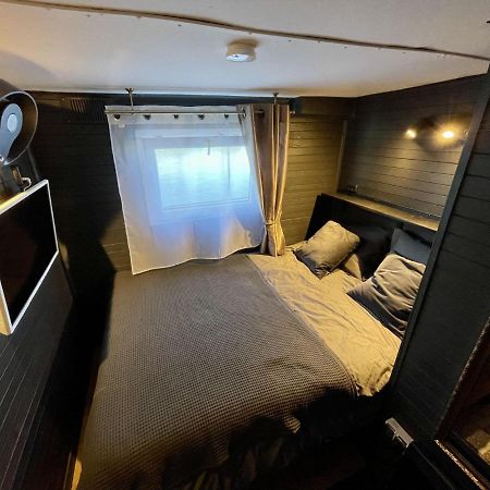 Hotel Modernus Kambarys Barzoje Ant Nemuno Kaunas Esterno foto